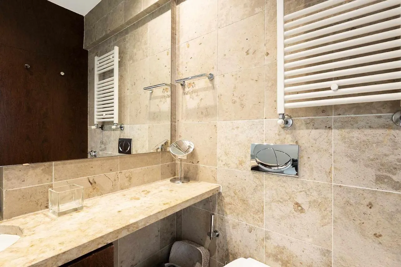 Italian Design Apartment In Principe Real Lisbon