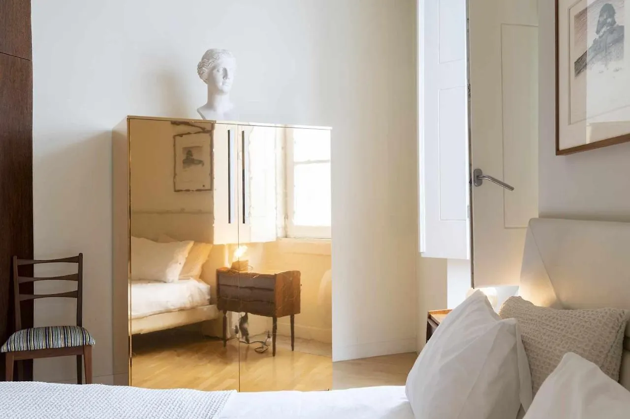 Italian Design Apartment In Principe Real Lisbon